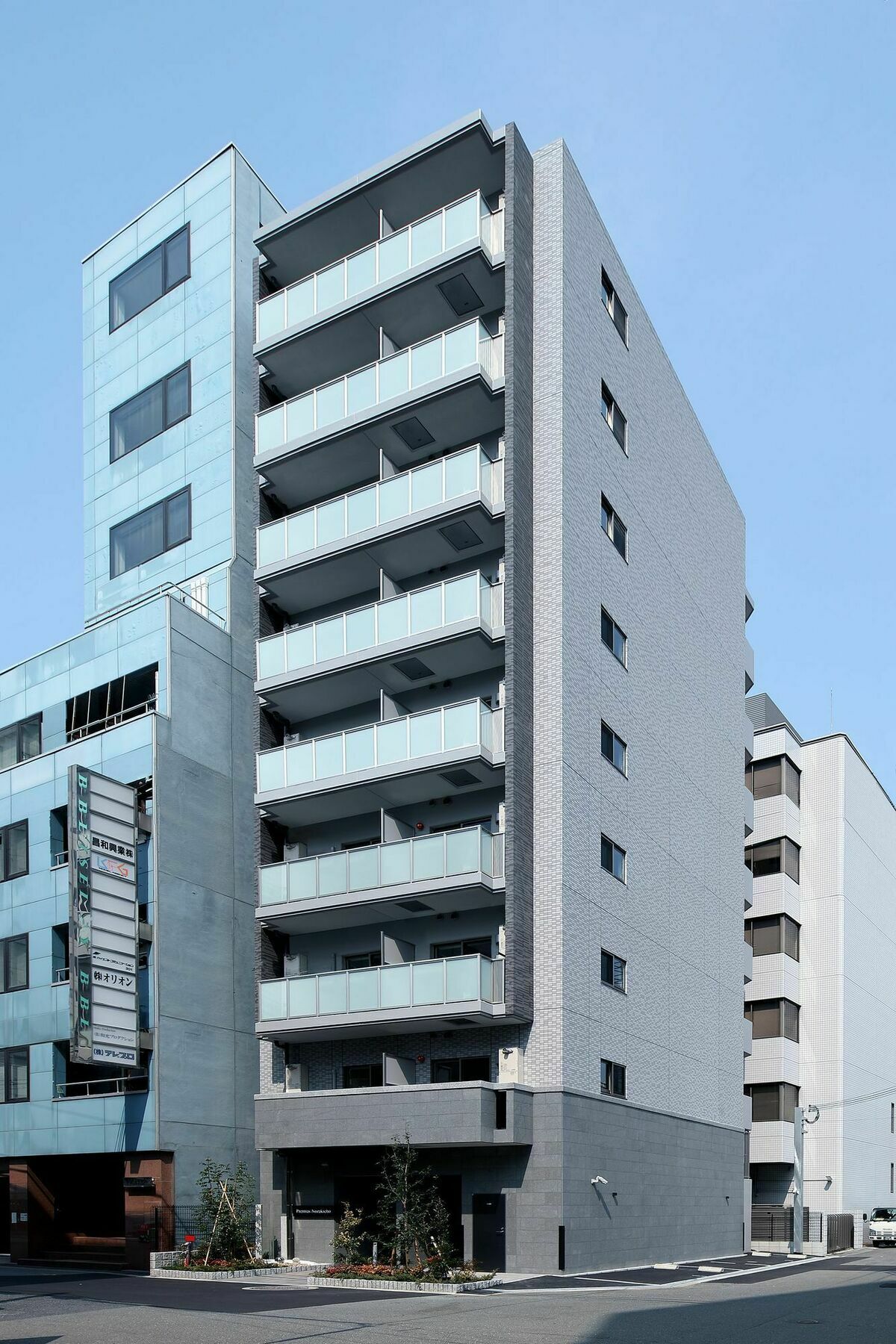 Premias Umeda Apartment Osaka Exterior photo